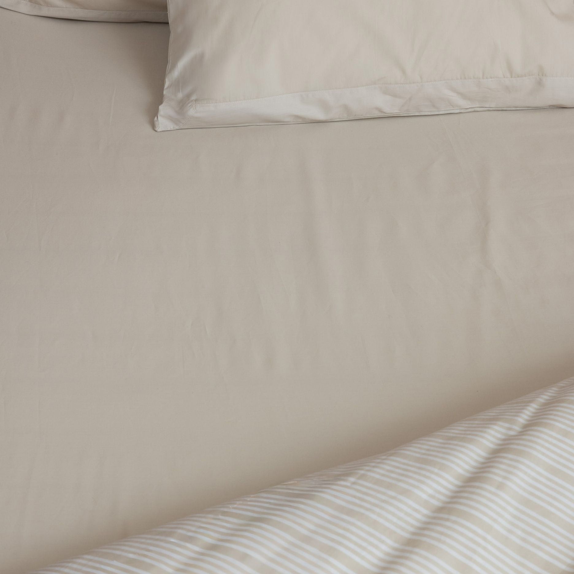 Bokslagen 140x200x15 cm sand beige